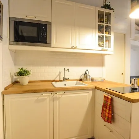 Sweet Apartment *